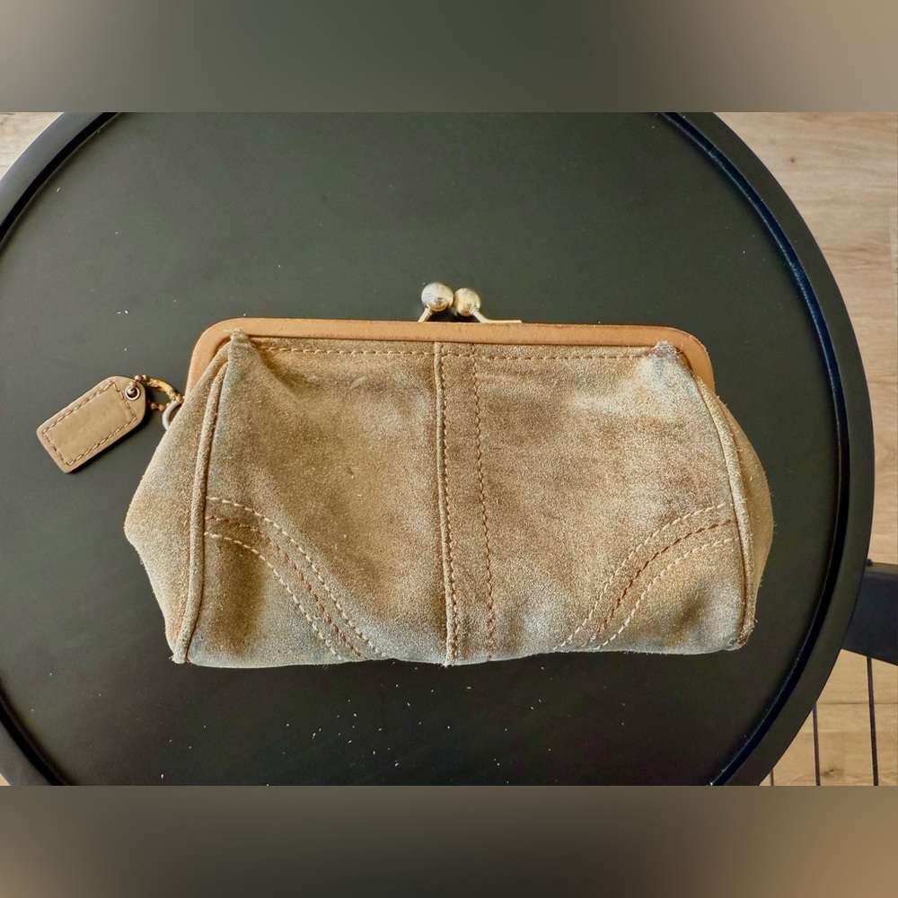2005 Vintage Coach Suede Kisslock Coin Purse